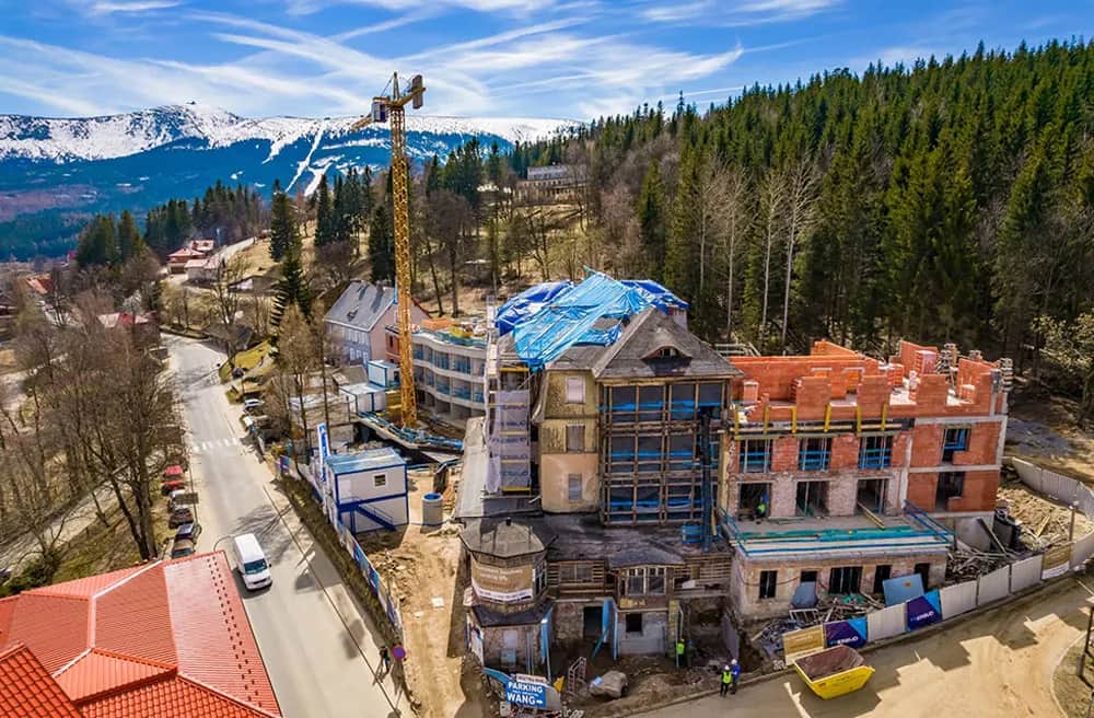 Hotel Sanssouci Karpacz: Otwarcie 2025/2026? Poznaj szczegóły!