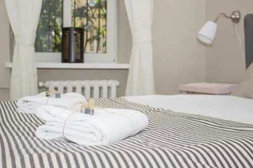 Hostel czy hotel? Wybierz idealny nocleg: cena, komfort, atmosfera