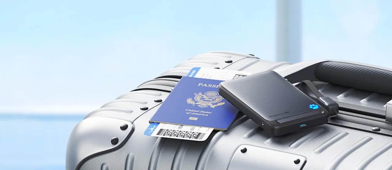 Ładowarka w bagażu podręcznym? Zasady i limity powerbanków.